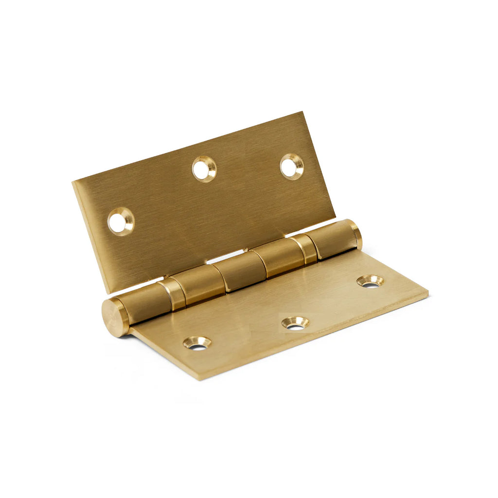 Achieve timeless sophistication by opting for a unified satin brass door hardware ensemble. Coordinating satin brass door knobs, hinges, and locks provides a warm, inviting aesthetic that enhances the overall design of your home. With a consistent satin brass finish, every detail—from entryways to interior doors—appears seamlessly integrated, offering both visual harmony and luxurious appeal. This classic finish works beautifully with a range of decor styles, ensuring that your home maintains an elegant and